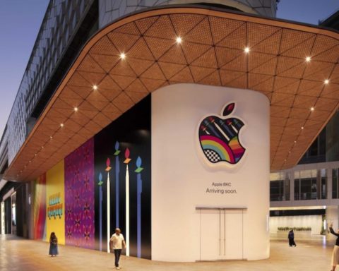 Apple Stores in India