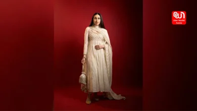 Gorgeous Karishma Kapoor