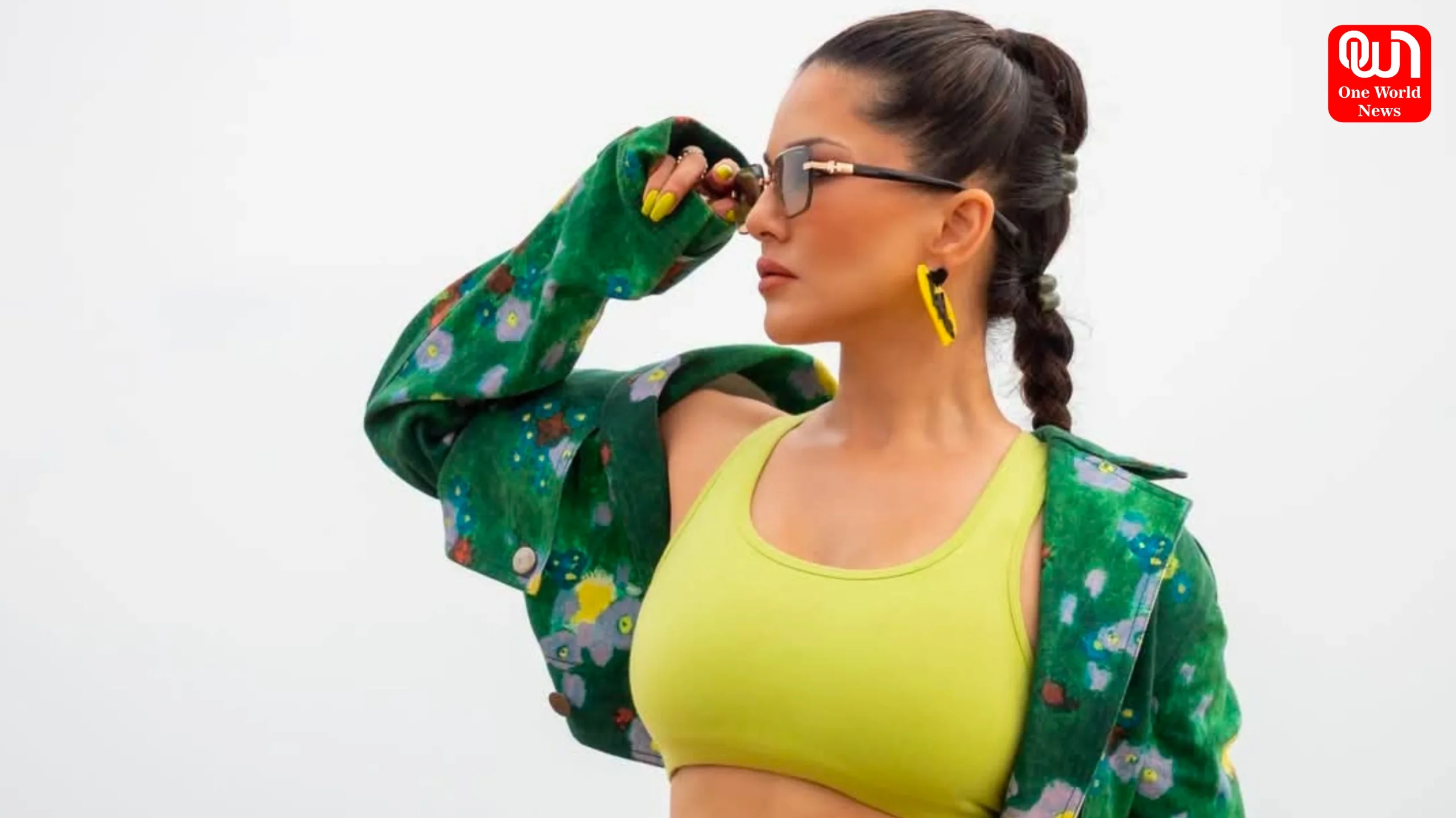 Sunny Leone in Mandarmani