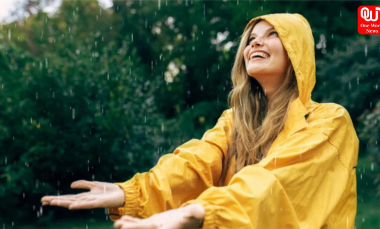 Sharing Raincoat During Monsoon